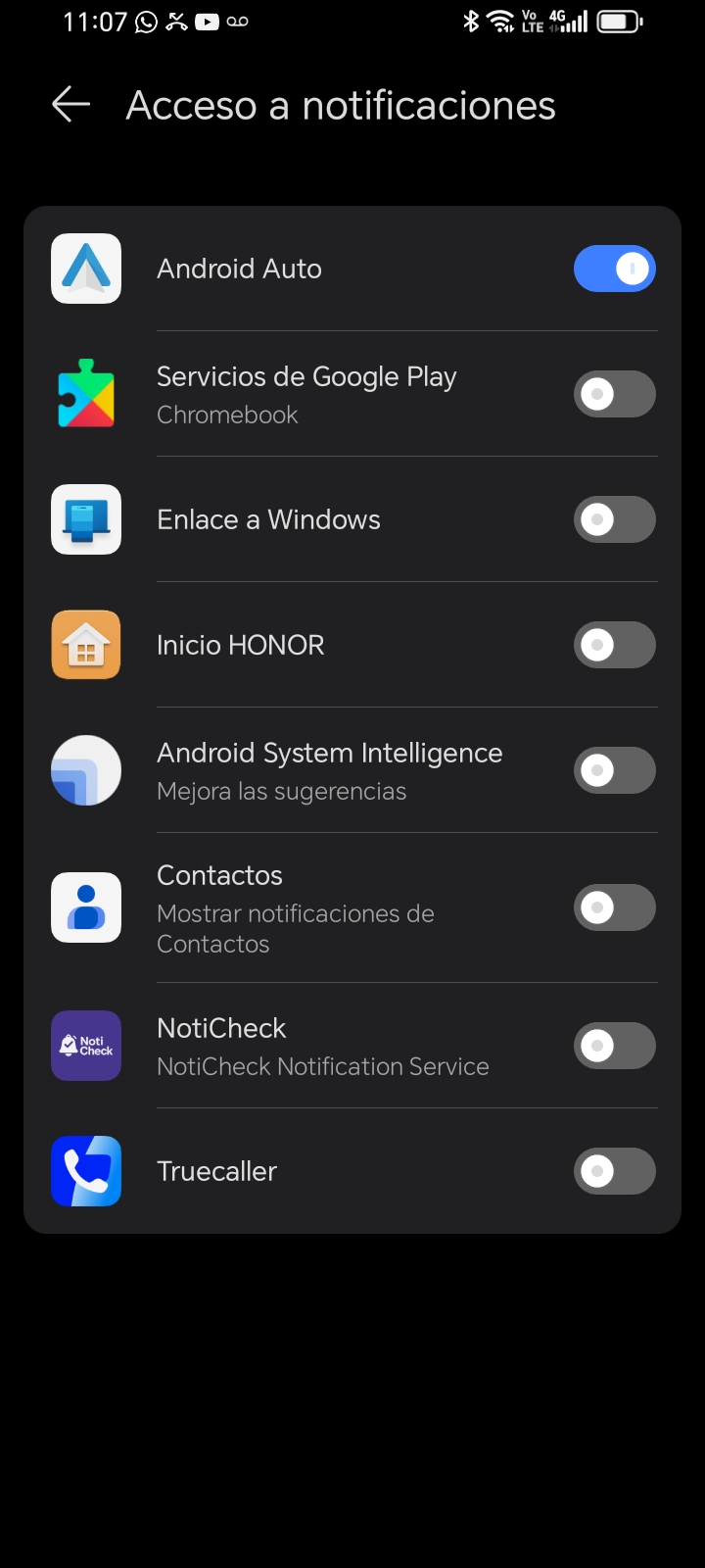 Lista de aplicaciones con acceso a notificaciones y NotiCheck visible